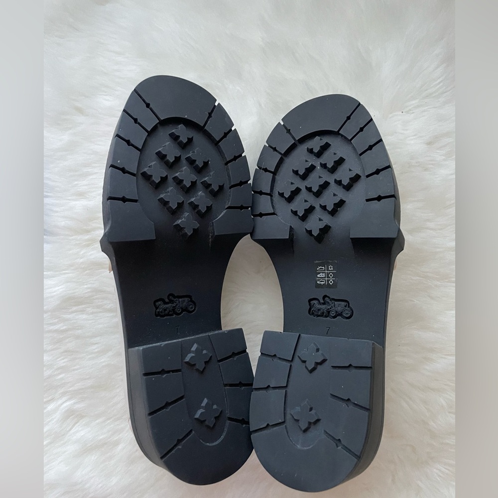 New! Coach Off-White Loafers - Picture 7 of 9